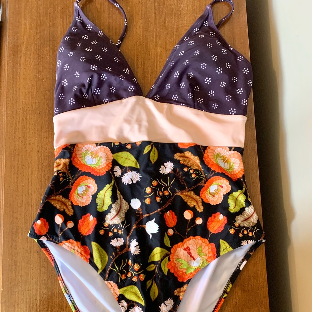 One piece swimsuit